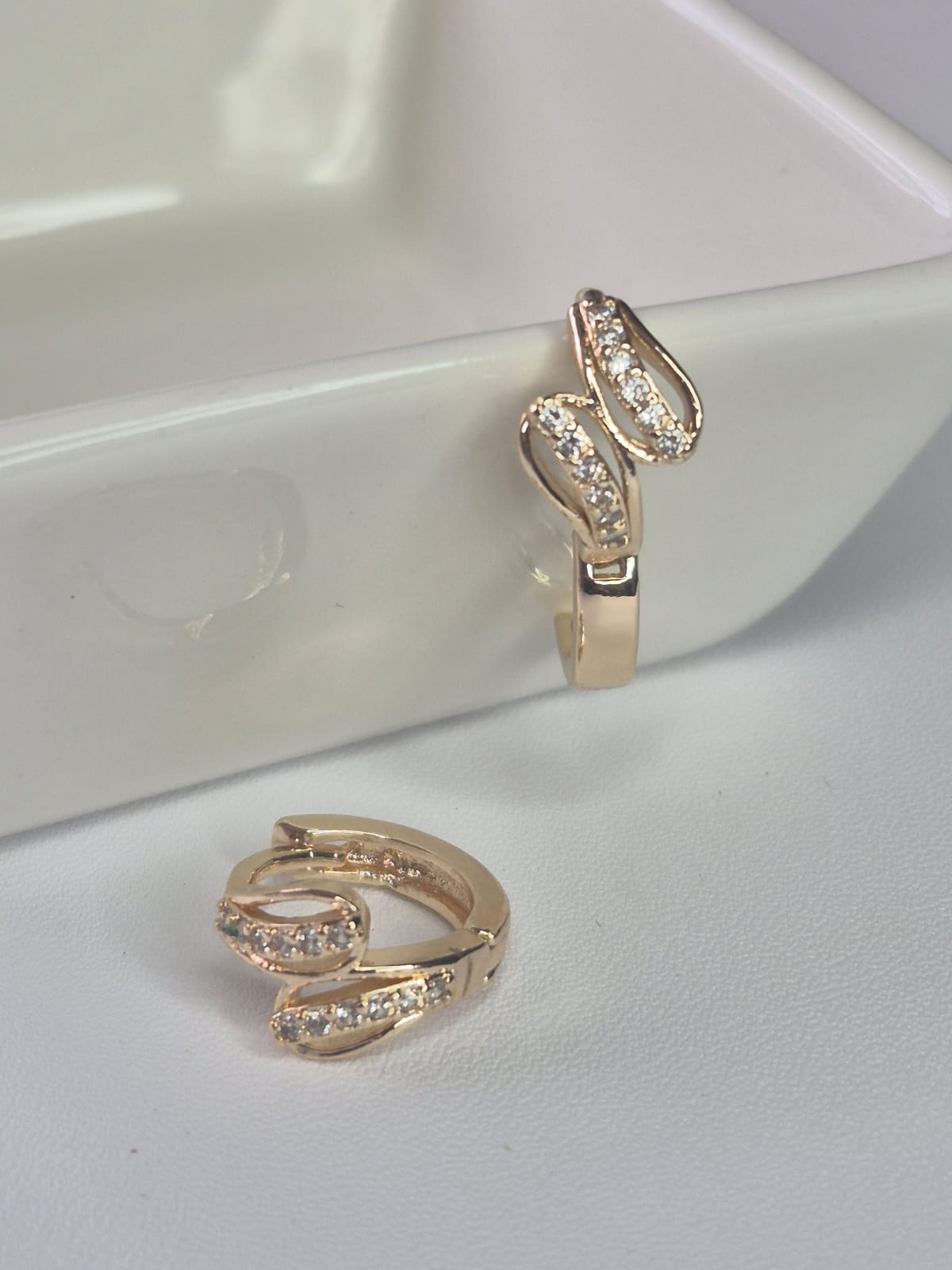 Arete Huggie doble gota